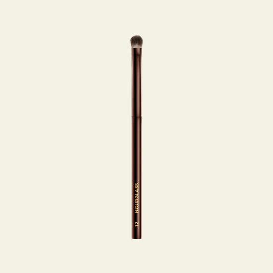 Hourglass Nº 12 Beveled Shadow Brush – Eğimli Far Fırçası