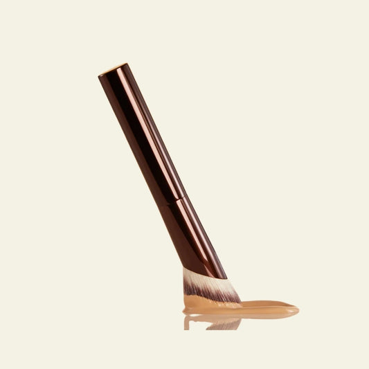Hourglass Ambient™ Soft Glow Foundation Brush – Fondöten Fırçası