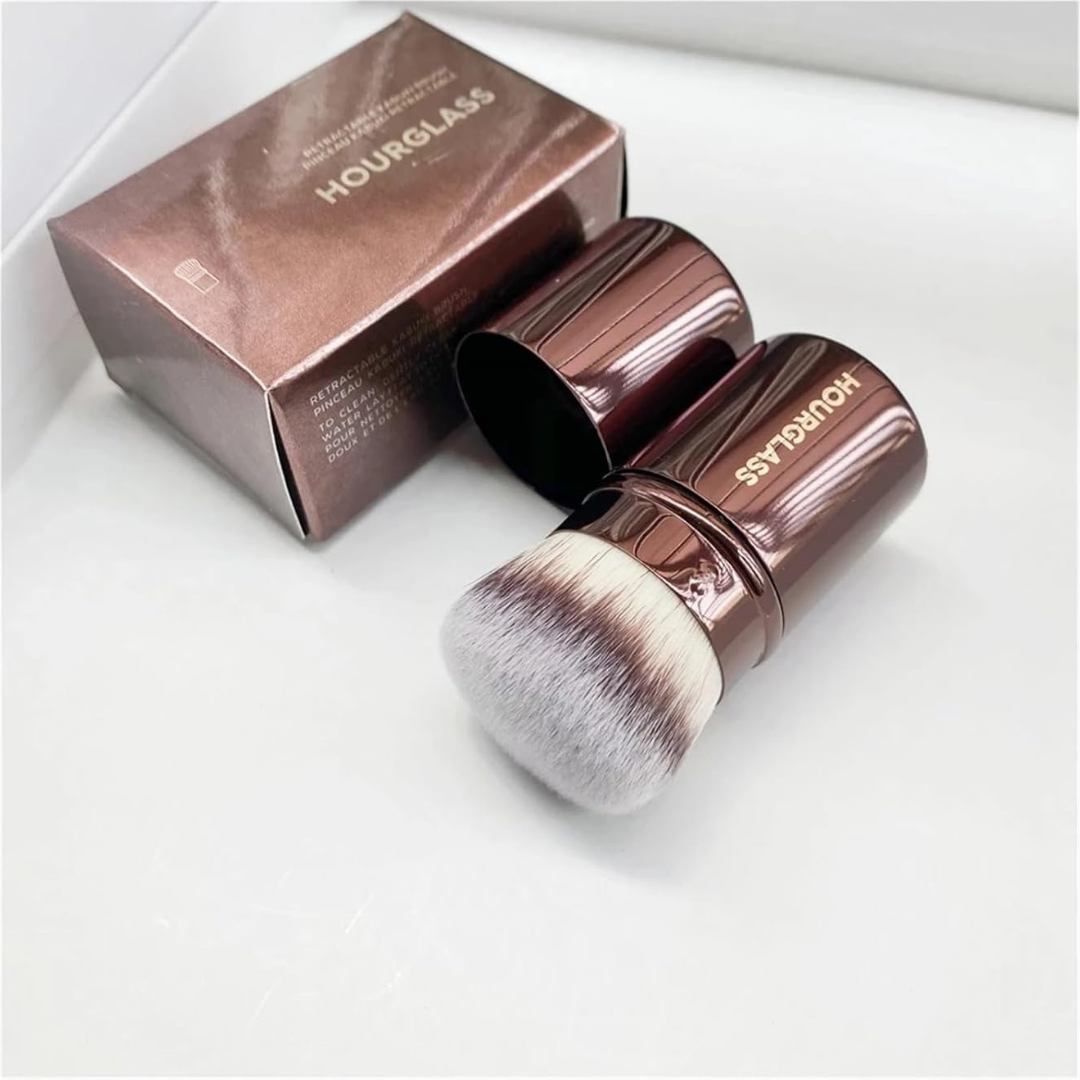 Hourglass Retractable Kabuki Brush – Taşınabilir Kabuki Makyaj Fırçası