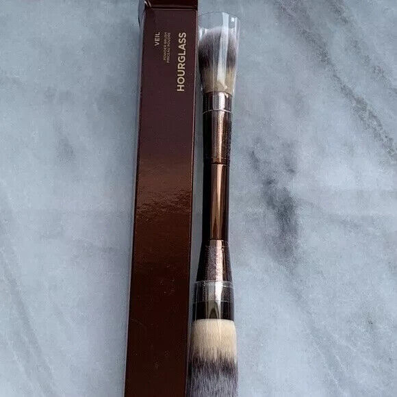 Hourglass  Veil™ Powder Brush – Veil™ Pudra Fırçası