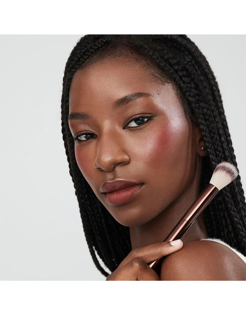 Hourglass Nº 15 Blush Brush – Allık Fırçası