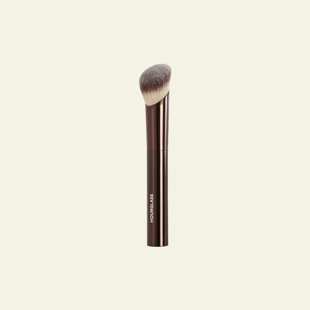 Hourglass Ambient™ Soft Glow Foundation Brush – Fondöten Fırçası