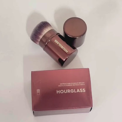 Hourglass Retractable Kabuki Brush – Taşınabilir Kabuki Makyaj Fırçası